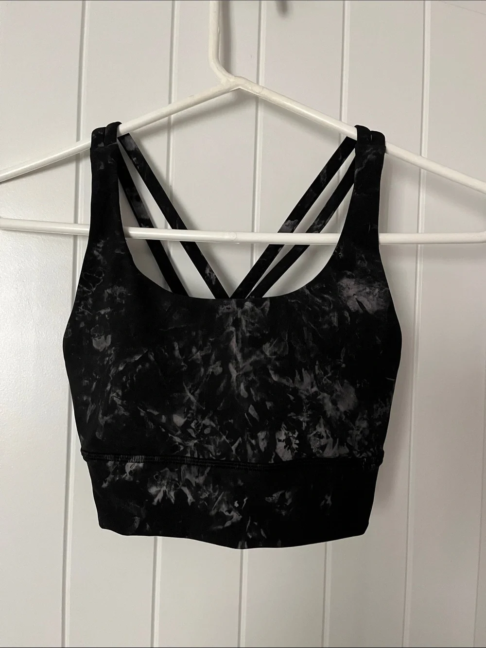 Marble-Print Strappy Longline Sports Bralette - Black